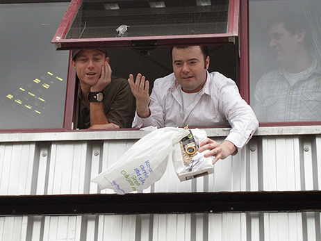 Team Damien Frost and Mike Davies prepare to drop their egg