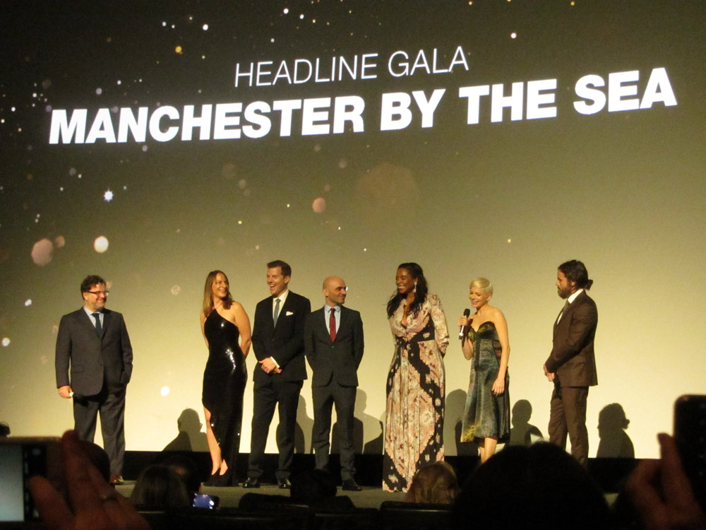 Kenneth Lonergan (far left), Casey Affleck next to Michelle Williams (right) and Manchester by the Sea's glamorous producers.